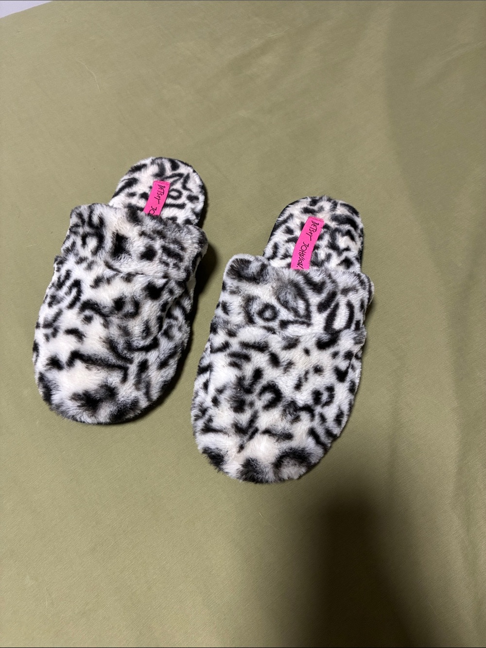 Betsey Johnson Black & White Faux Fur Leopard Slide Slippers with Pink Logo
